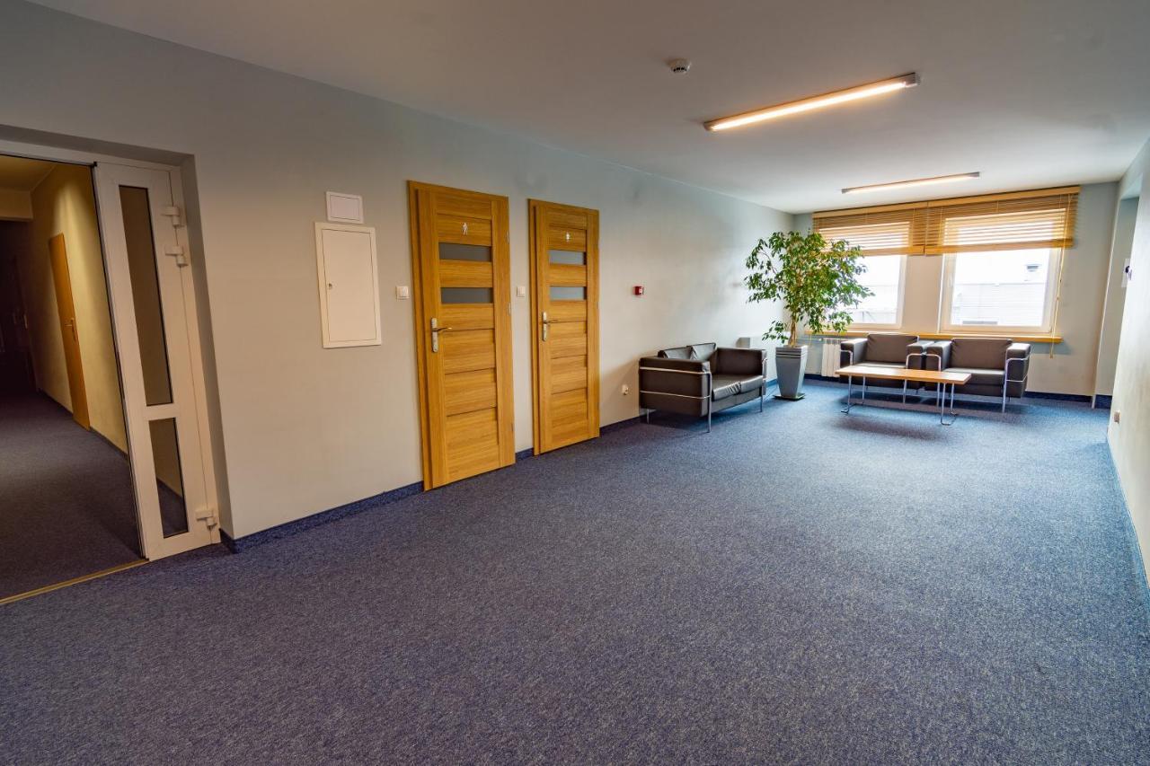 Dom Sportowca Blonie - Mosir Hotel Sanok Ngoại thất bức ảnh