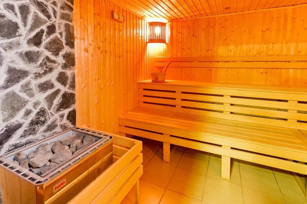 Dom Sportowca Blonie - Mosir Hotel Sanok Ngoại thất bức ảnh